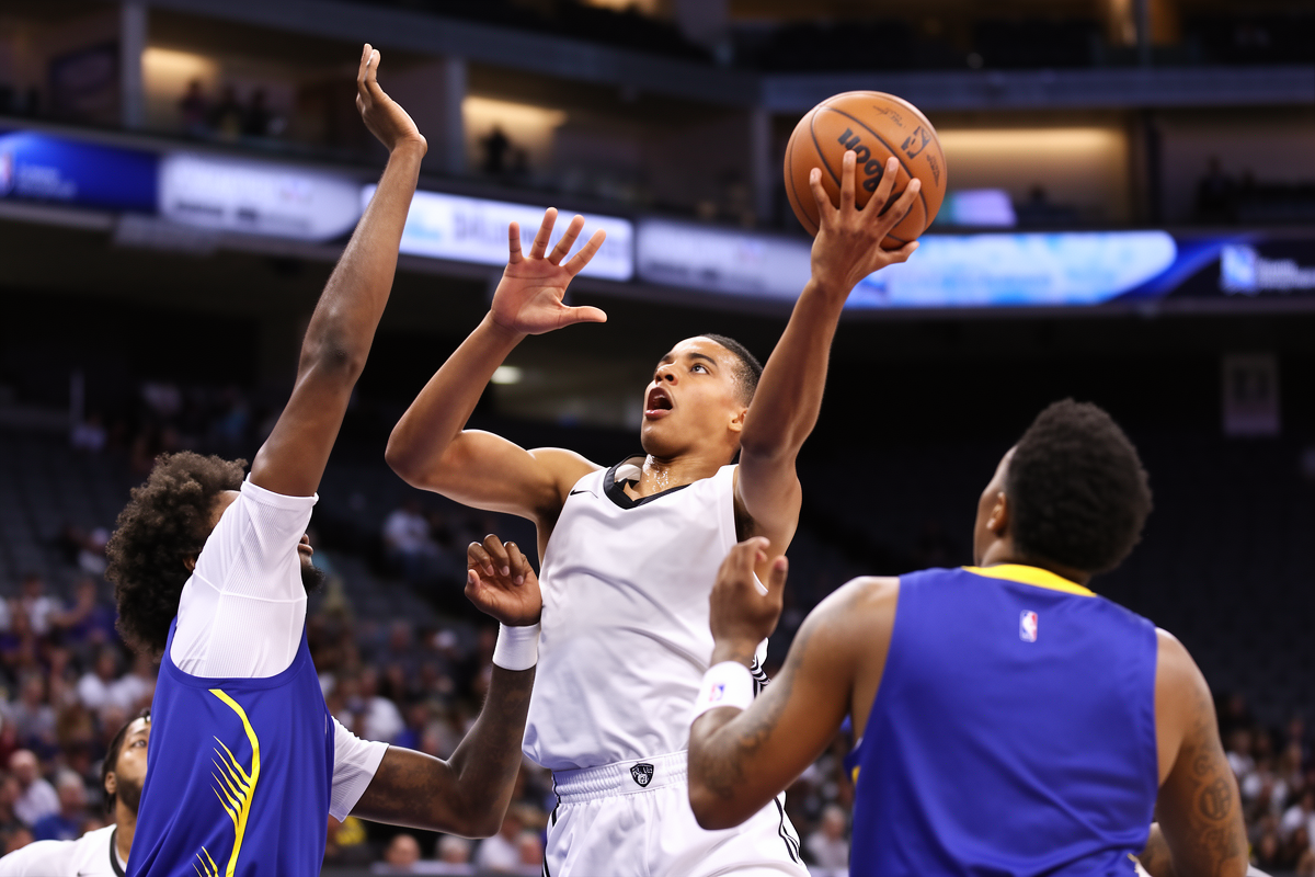 BTI体育官方 - 路易斯维尔新星米卡尔·布朗 Jr.：夏季联赛首秀绽放 NBA 梦想 - BTI体育
